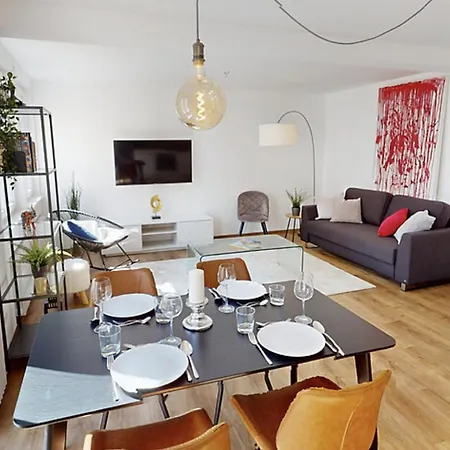 Brunnenstrasse Apartment *
