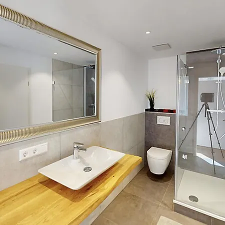 Brunnenstrasse Apartment