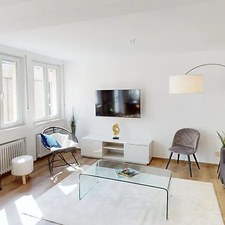 Brunnenstrasse Apartment *